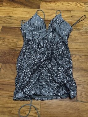 WINDSOR Sequin Strappy Back Party Dress